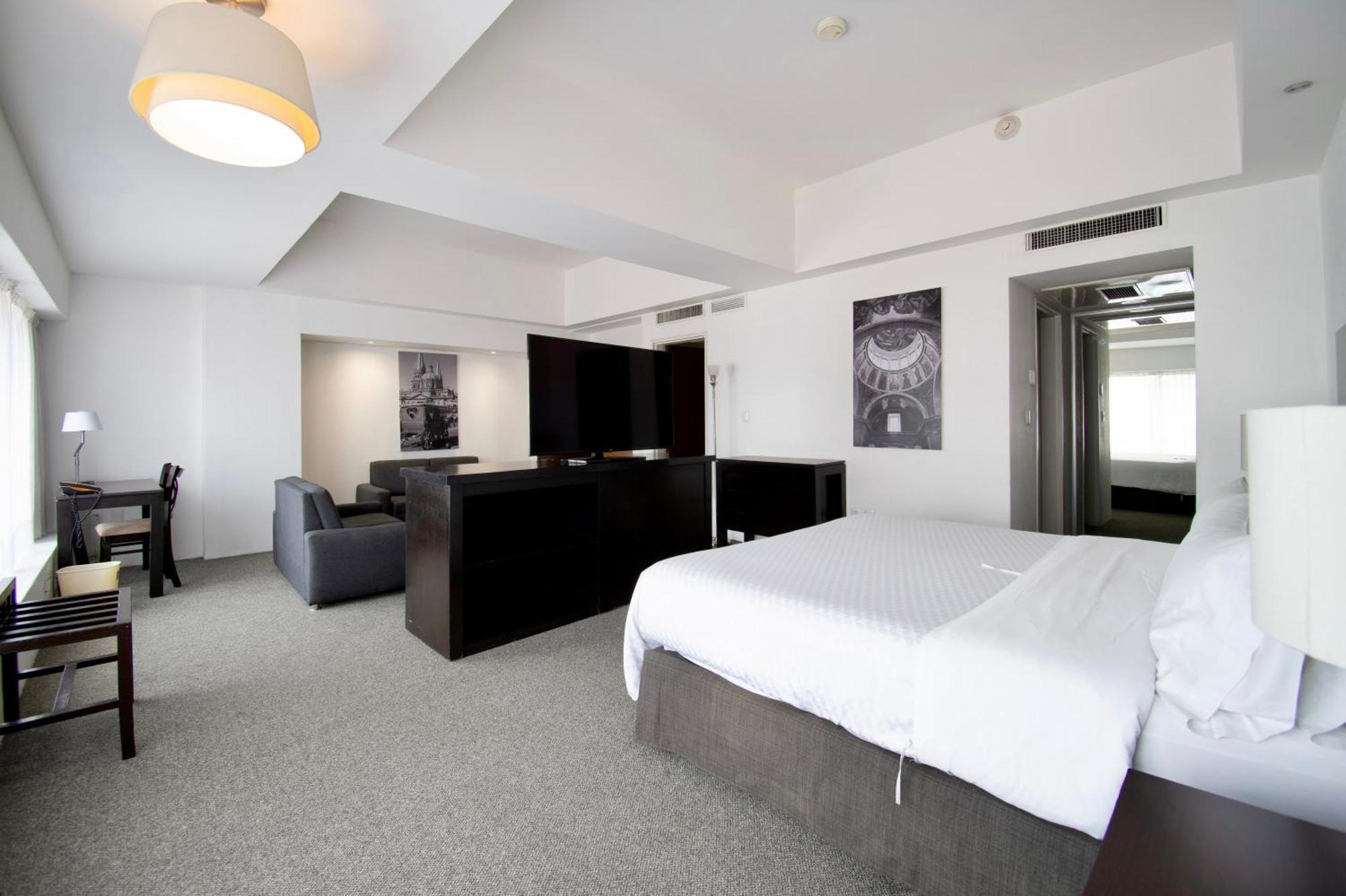 Hotel Plaza Genova Centro Гвадалахара Екстер'єр фото